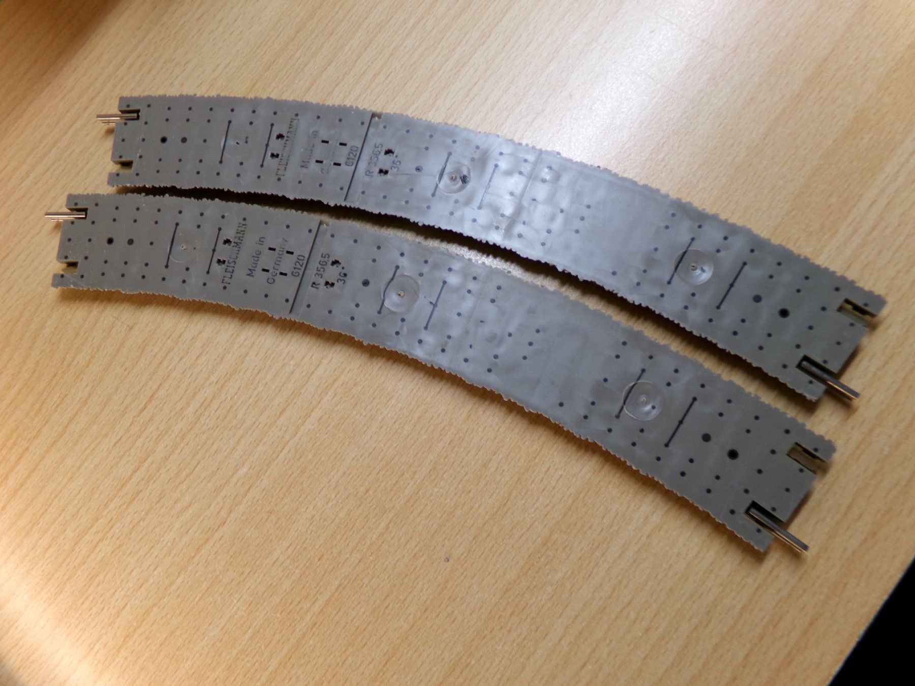 Fleischmann Modellini di ferrovie: Fleischmann H0 Profigleis 2x6120 – Nuovo (secondo la descrizione) da Hombrechtikon venduto da Se9 3
