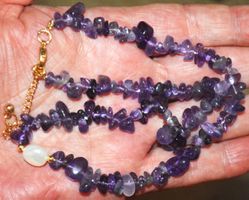 Halskette B-587 – Amethyst & Süsswasser Perle – 45 cm