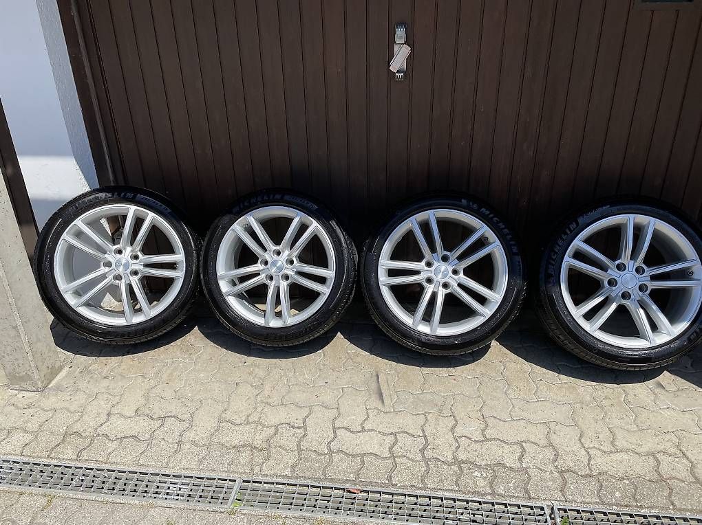 Pneus & Kompletträder: 4 Org. Räder Tesla Model S 85D – Gebraucht aus Kleindöttingen von Alfa551