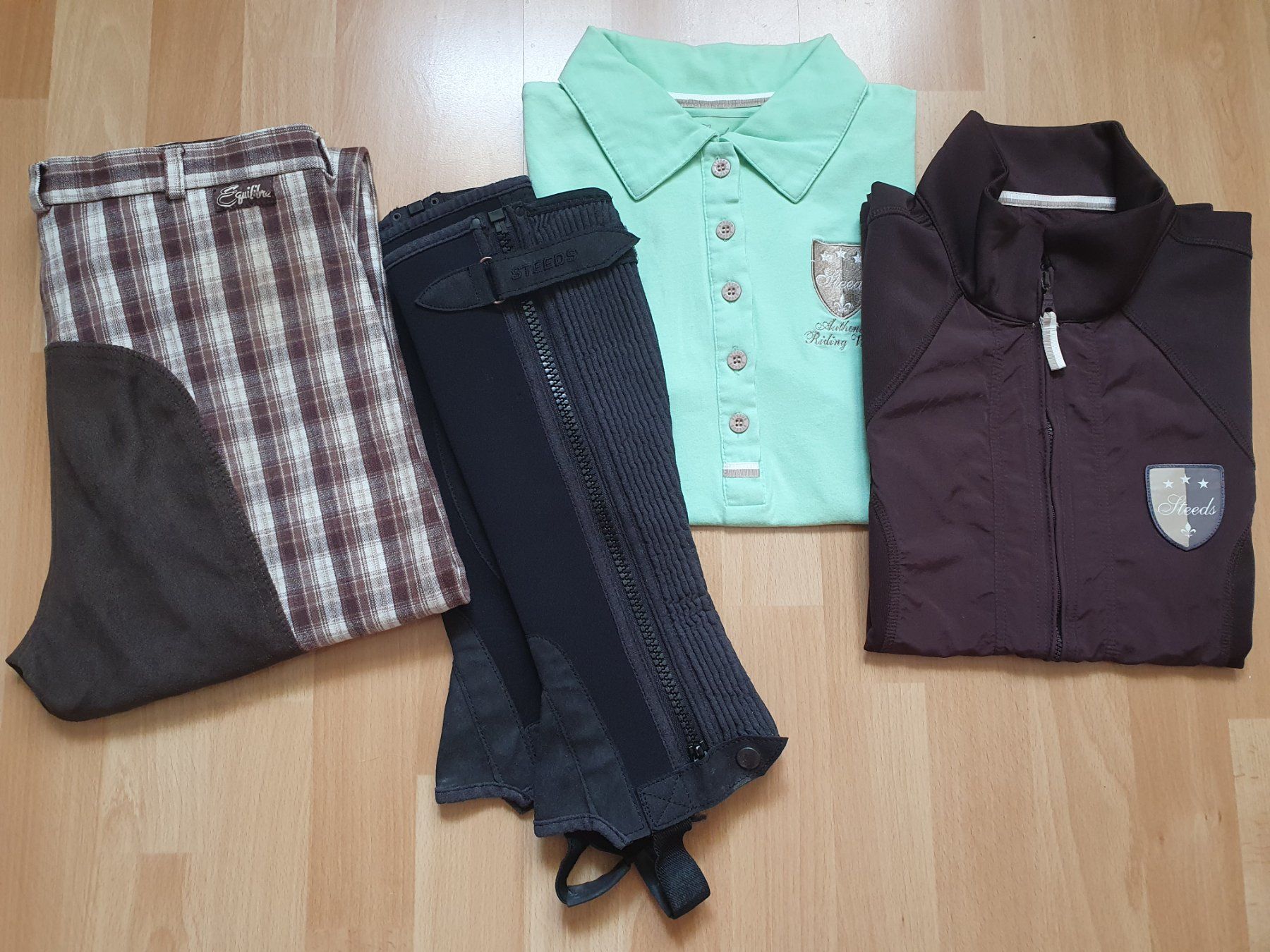 Lotti di vestiti: Reitbekleidungs-Set – Usato da Hombrechtikon venduto da luziii