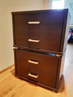 Nachttische dunkelbraun mit je Schubladen, top Zustand