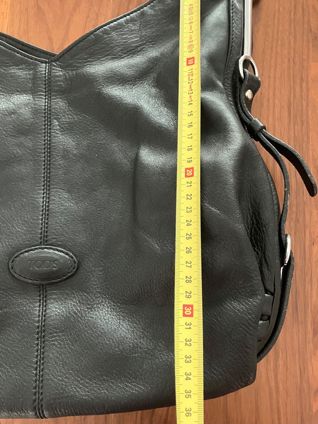 Tod'S Taschen für Damen: TOD'S Tasche Leder schwarz – Gebraucht aus Windisch von Lyudmila01 7