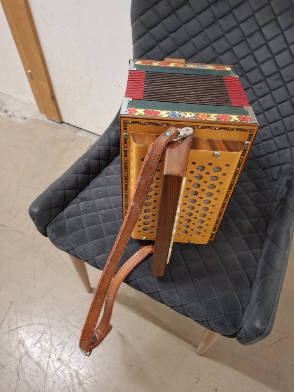 Musikinstrumente: schwyzerorgei – Gebraucht aus Villeneuve von BibiVintage 2