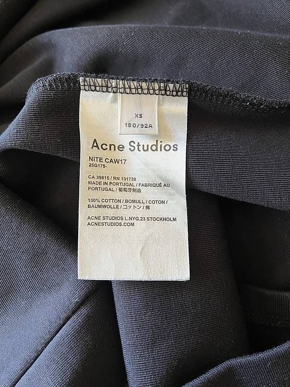 Acne Studios T-shirt: Acne Studios Short-sleeve Sweatshirt – Usato da Zürich venduto da rit_g825 3