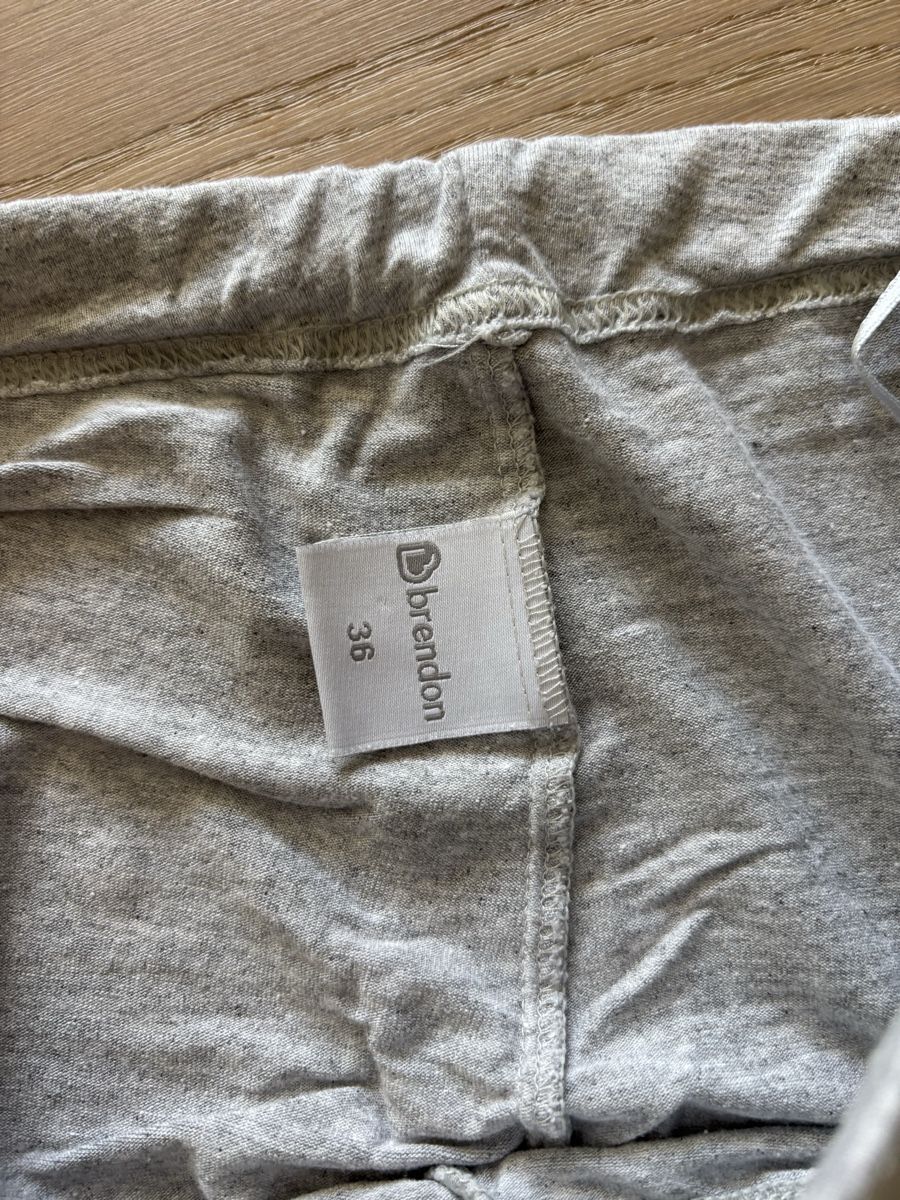 Leggings: Brendon Grey Capri maternity Leggings - Size 36 – Usato da Männedorf venduto da aztamindenet 1