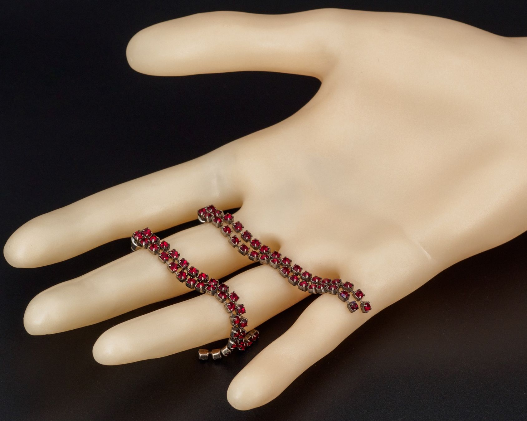 Ohrringe & -stecker: Vintage Ohrringe mit Strass – Gebraucht aus Zürich von nostalgic_treasures 2