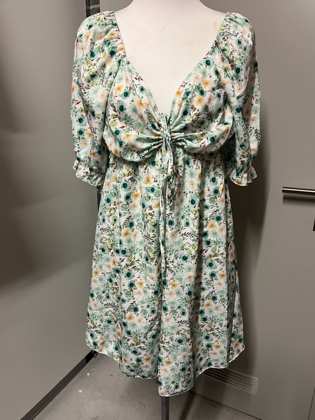 Kleider: Kleid, Viskose, Dehnbar, Gr. S/M, NP 89.- – Neu (gemäss Beschreibung) aus Interlaken von Jasmin_Flower