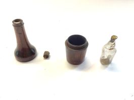 Antiker Miniaturen Parfüm Glasflakon mit Holzbehälter