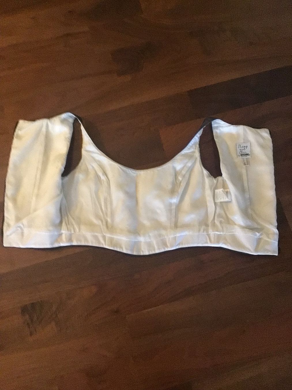 Moschino Top: Oberteil Moschino. Elegant – Usato da Zürich venduto da ElarmariodeRuth 6