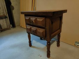 Antike Kommode, 2 Schubladen, Massivholz, BHT: 48/54/33cm