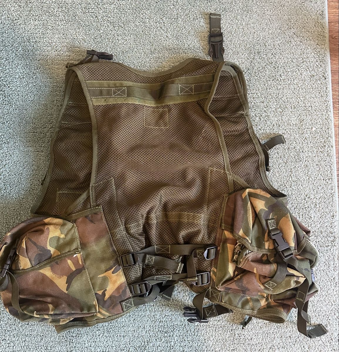 Schweizer Armee Uniformen: Schweizer Militär original Weste – Gebraucht aus Kloten von tim_ydc7 1