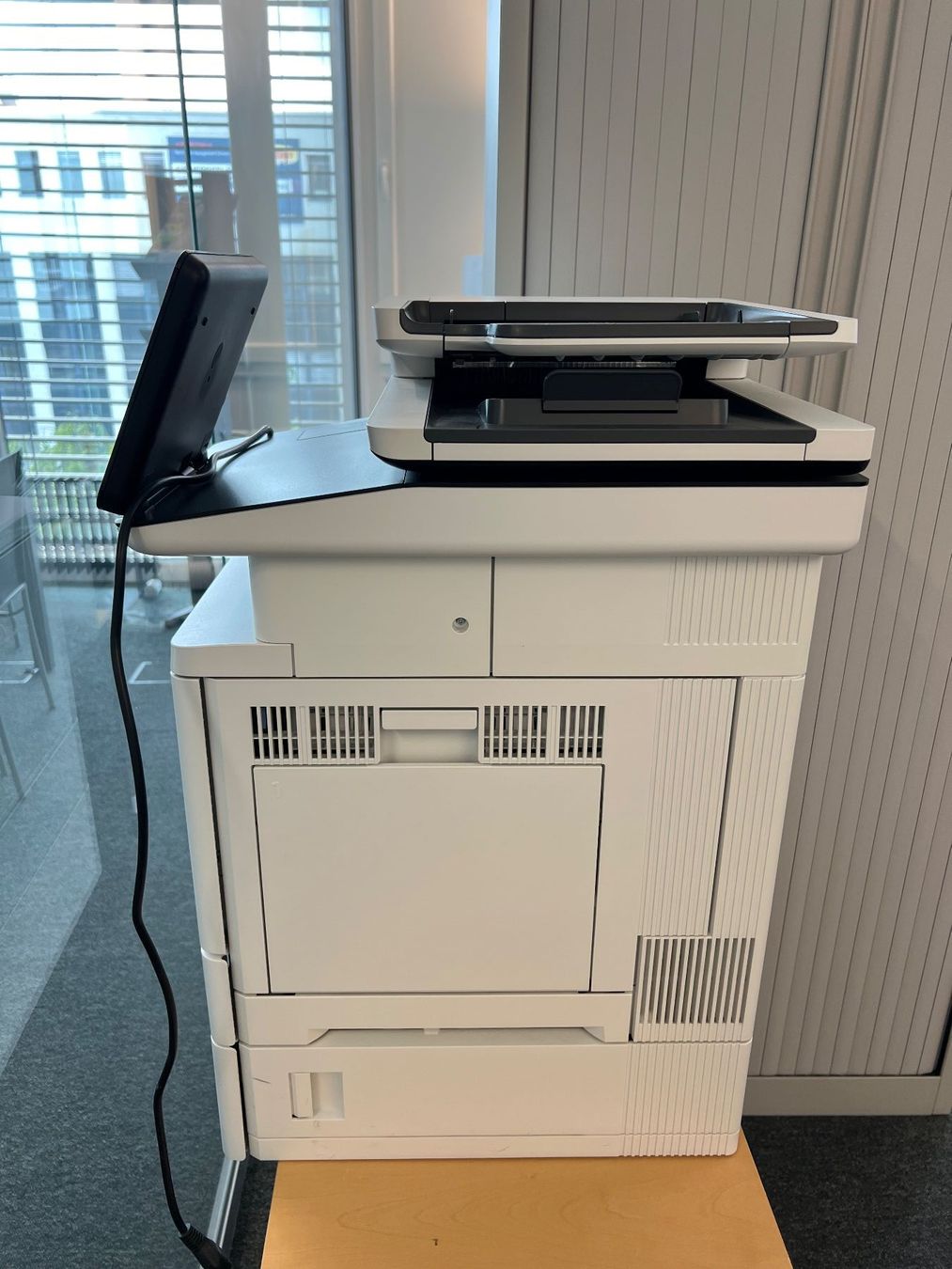 Hewlett Packard Stampanti: HP Color Laser Jet Managed MFP E57540 – Usato da Dättwil AG venduto da inf_97kp 1