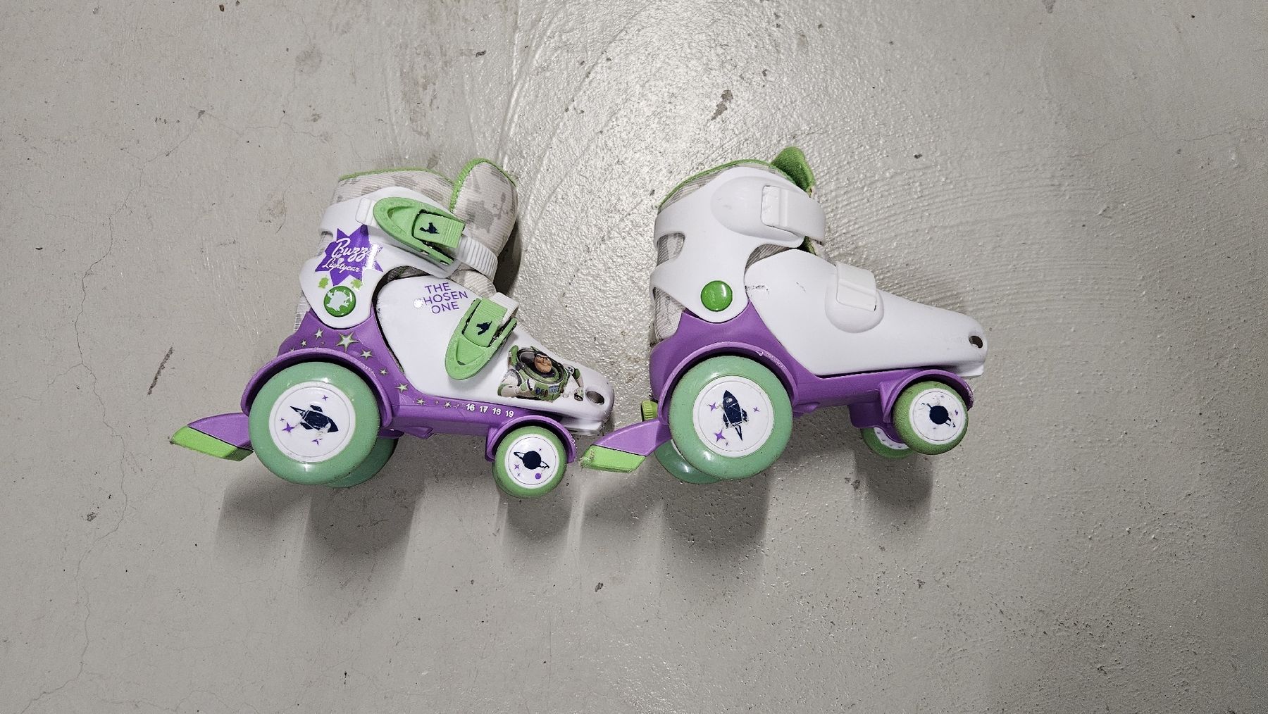 Pattini in linea & Pattini a rotelle: Roller skates (beginner quad) size 26-29 – Usato da Buchs SG venduto da lop_vqn9 1