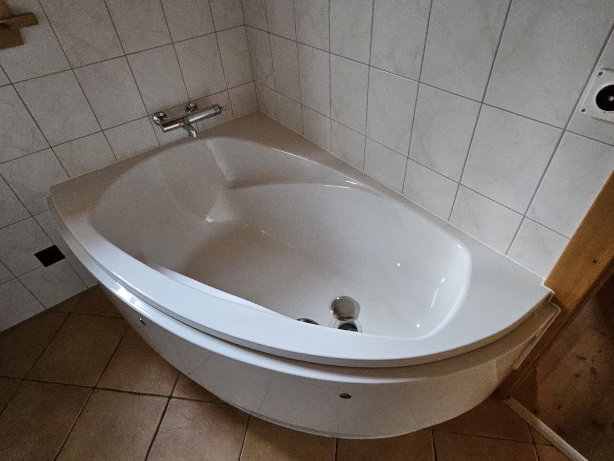 Vasche da bagno: Eckbadewanne weiss – Usato da Wollerau venduto da Vivi_02