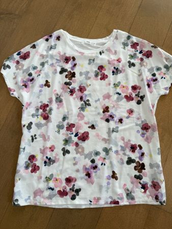 Brax: T-Shirt mit Blumenprint Gr. 36