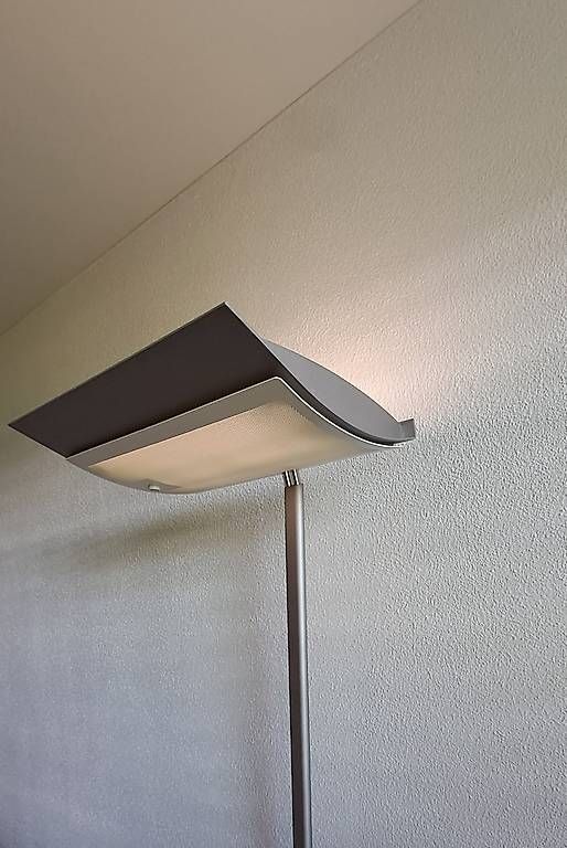Tulux Lampen: Tulux Büro-Stehlampe mit Bewegungssensor – Gebraucht aus Galgenen von Sisa05 1