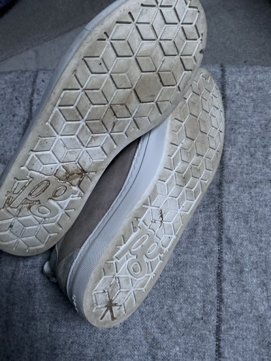 Paul Green Scarpe da donna: Paul Green Sneaker, ca. Gr.. 7 Grau/Silber mit Strasssteine – Usato da Homberg b. Thun venduto da Homata 3