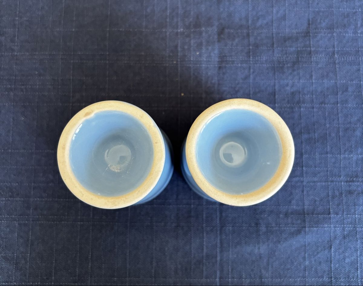 Rössler Altre Stoviglie: 2 Rössler (?) Vintage-Eierbecher Keramik hellblau – Usato da Heiden venduto da BillyS 1