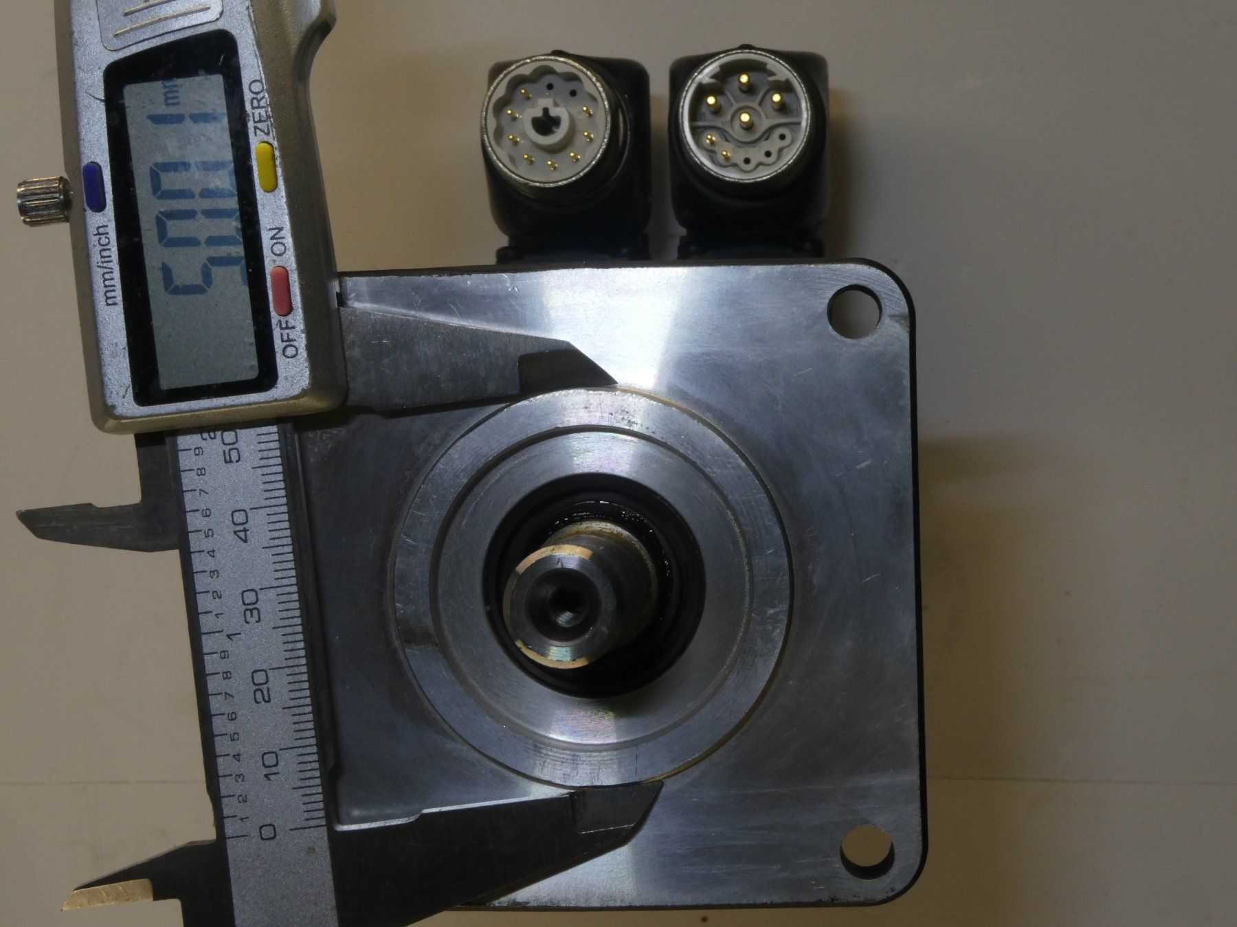 Bosch  Motori: Servomotor von Rexroth – Usato da Fulenbach venduto da Hach0 6