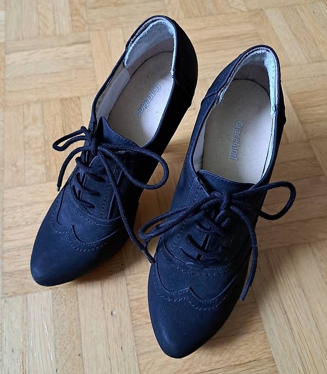 Scarpe da donna: Pumps für Damen – Usato da Alpnach Dorf venduto da Gada8 1