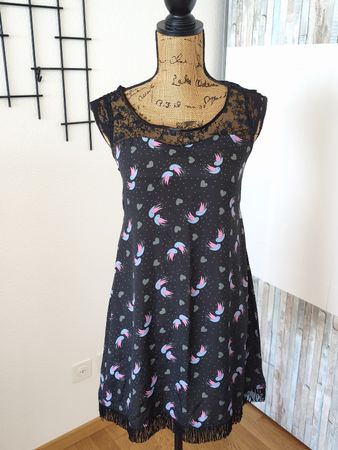 Kleid Yumi schwarz mit Vogelmuster Spitze Grösse S neu