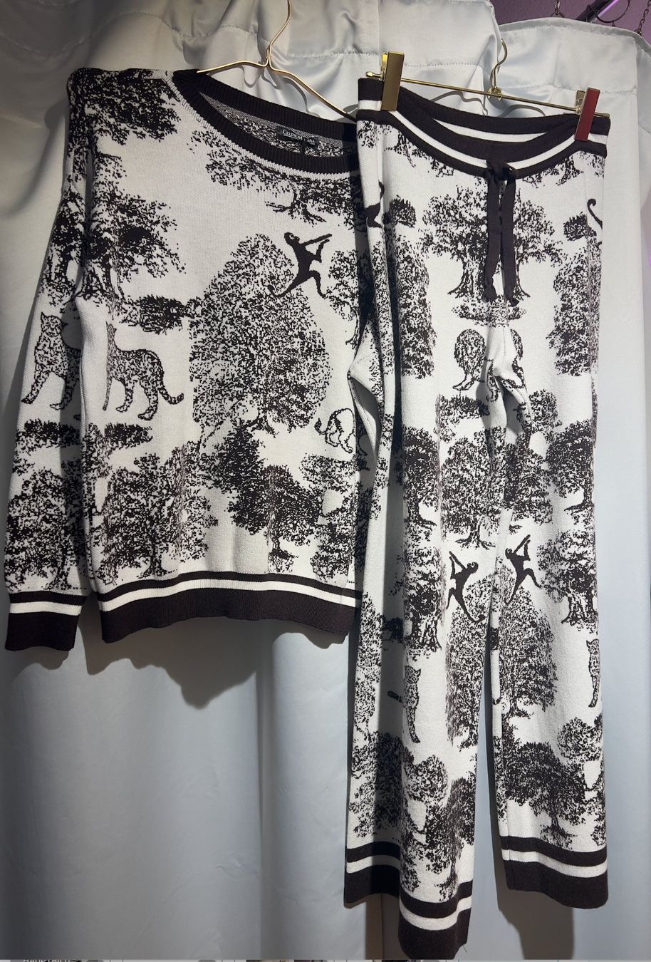 Pullover & Sweatshirts: Wunderschöner Pullover weiss/braun - Tiermotiv – Neu und originalverpackt aus Zürich von Naebeli 3