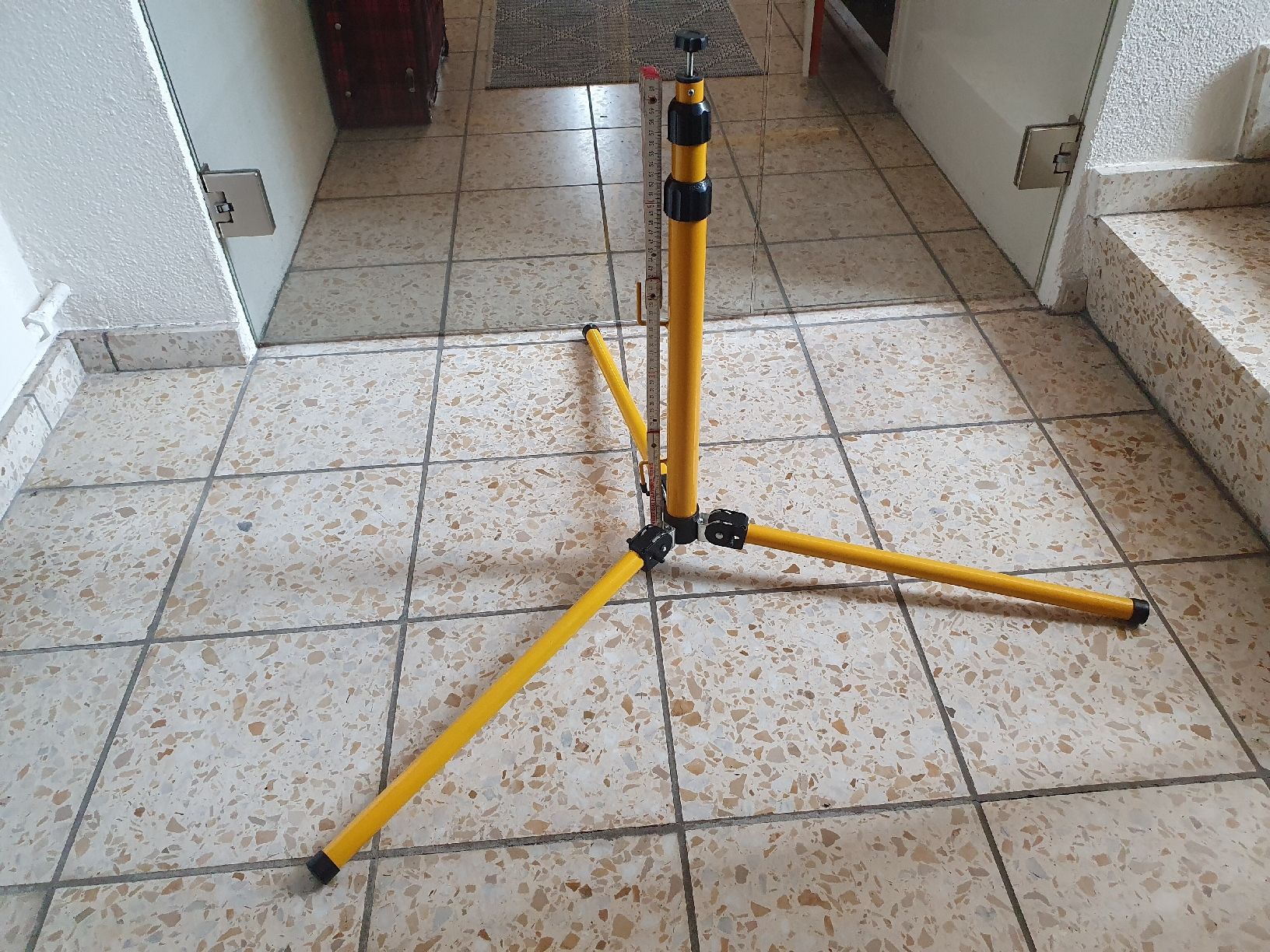 Altro in Decorazioni & Accessori: Dönges Strahler Stativ dreibeinig Ständer – Nuovo (secondo la descrizione) da Einsiedeln venduto da Py 5