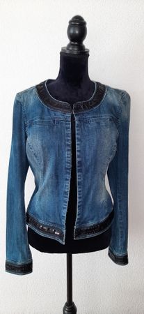 Jeansjacke von Esprit, Grösse M, mit speziellem Design!