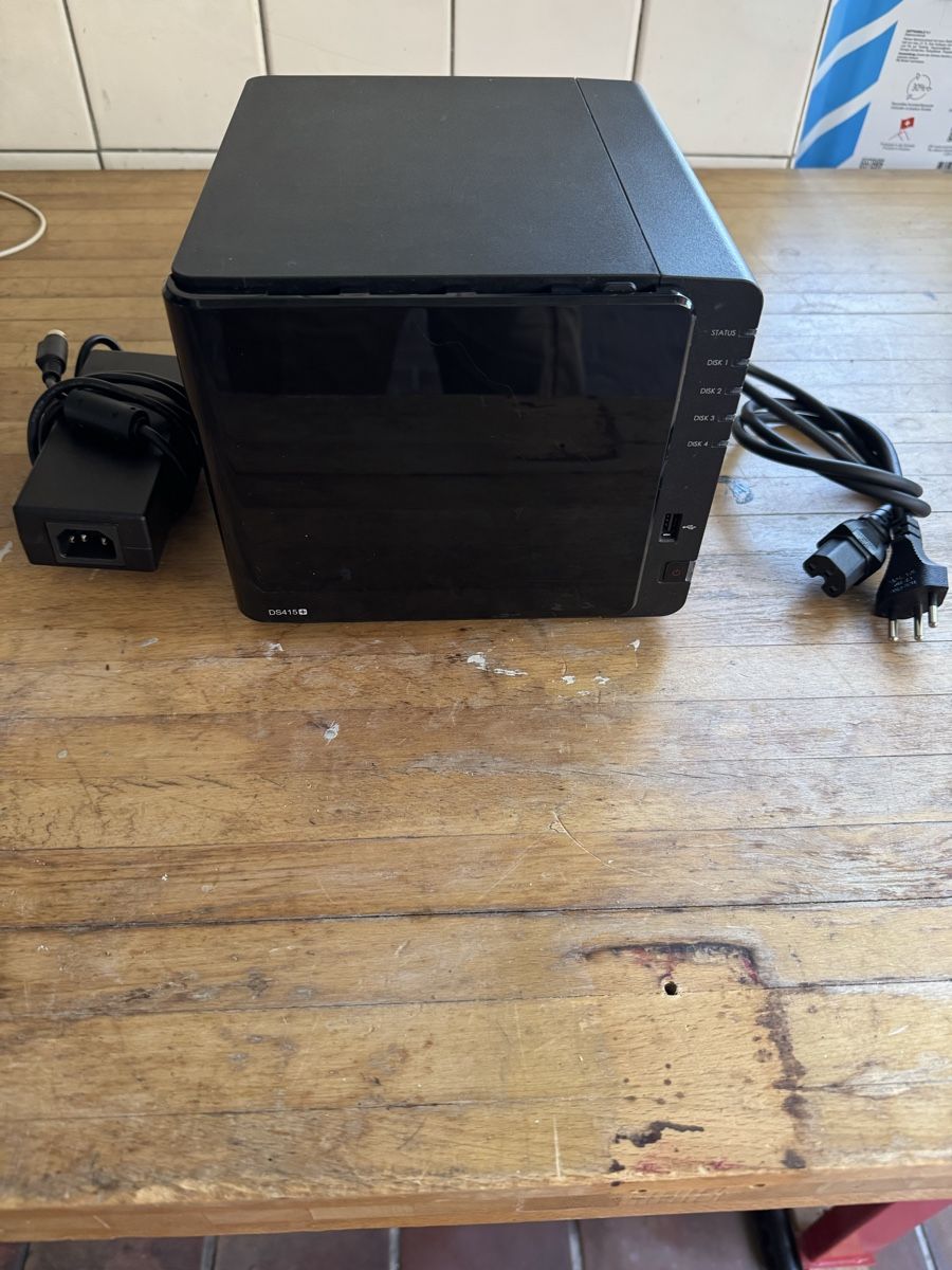 Synology Server: Synology NAS 415+ – Usato da Bäretswil venduto da Matrix16