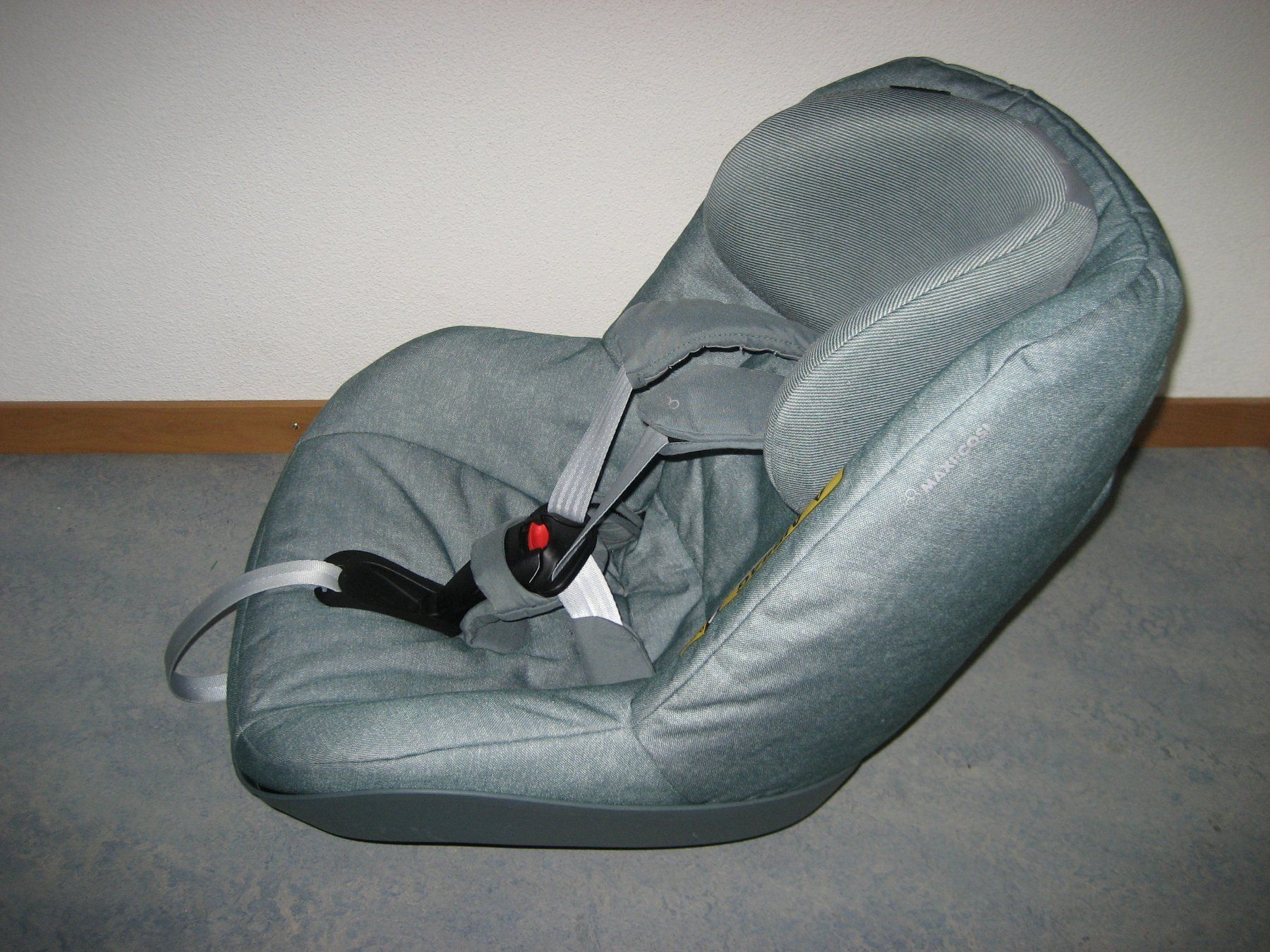 Maxi-Cosi Seggiolini per auto: 2 Way Pearl Pearl Pro I-Size Smart ISize für one oder 3 way – Usato da Giswil venduto da tilema 1