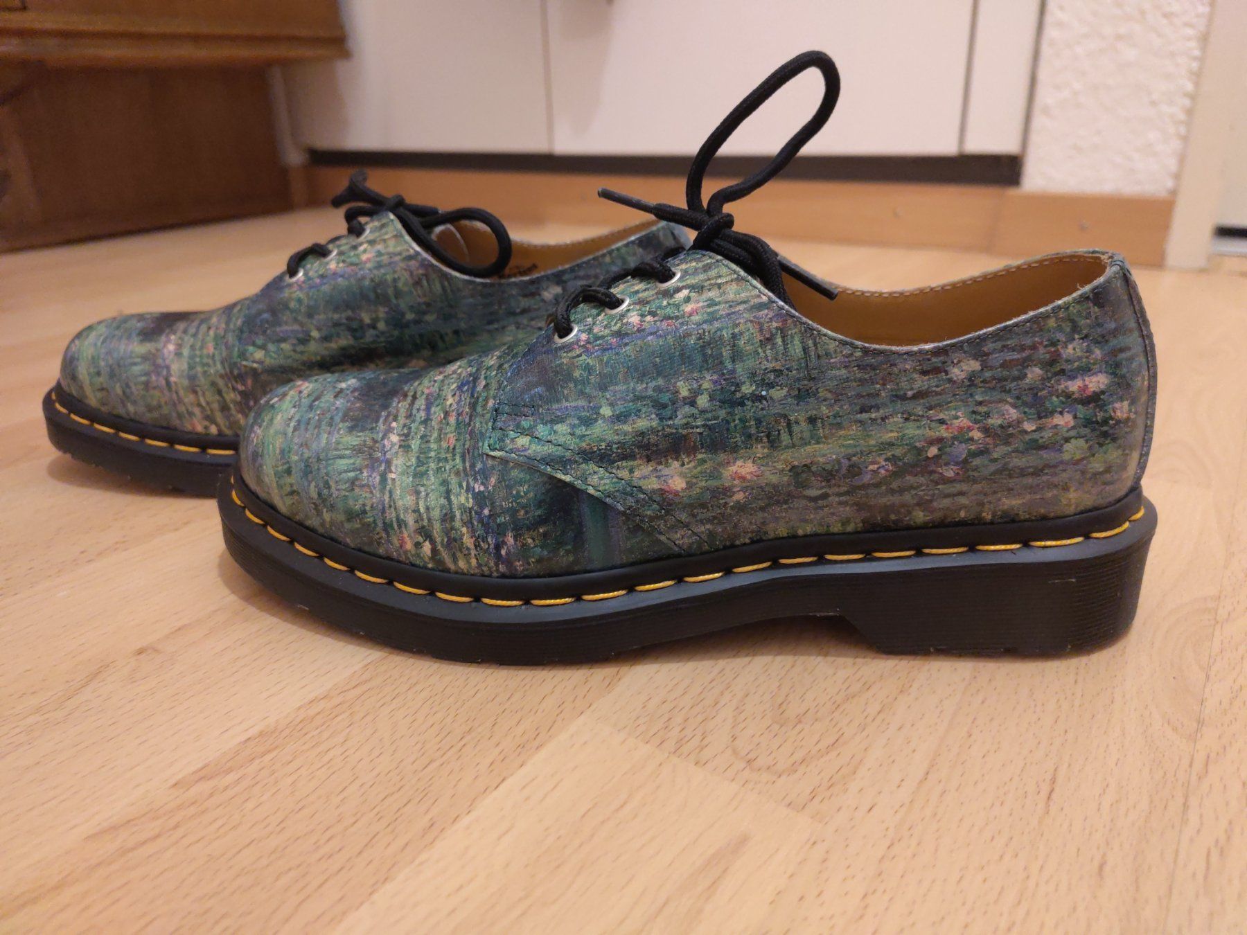 Dr. Martens Scarpe da uomo: Dr. Martens mit arts Collaboration – Usato da Luzern venduto da Carmen.Steiger 4