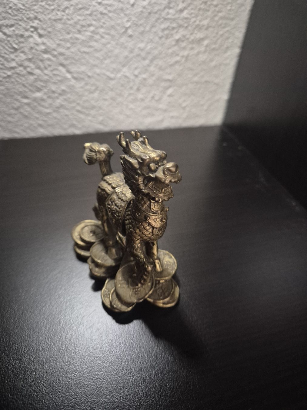 Sculptures & Statues: Messingfigur Drache auf Muenzen neuwertig – D'occasion à Seuzach par rjuc 2