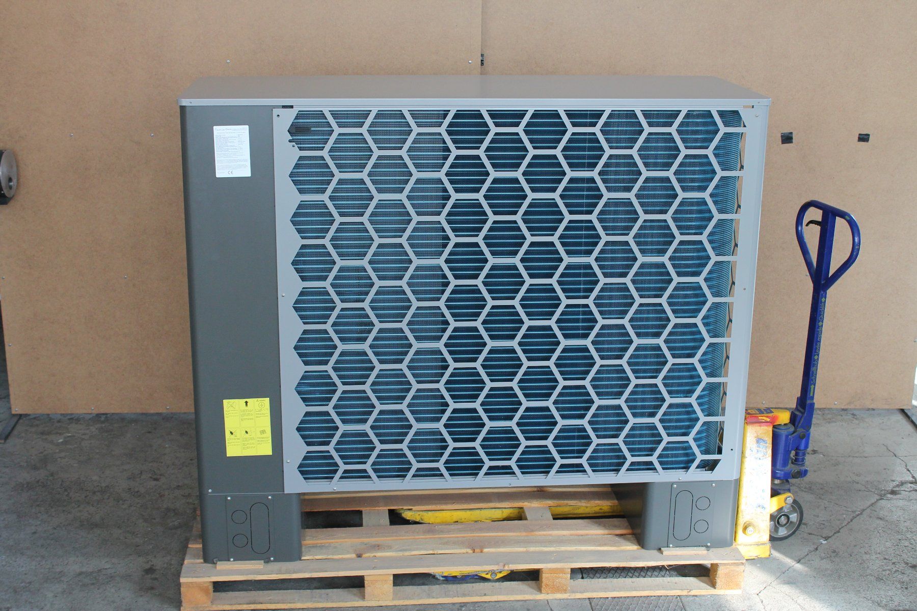 Heizgeräte: Wärmepumpe 35Kw – Gebraucht aus Oberburg von Maschinenbau 3