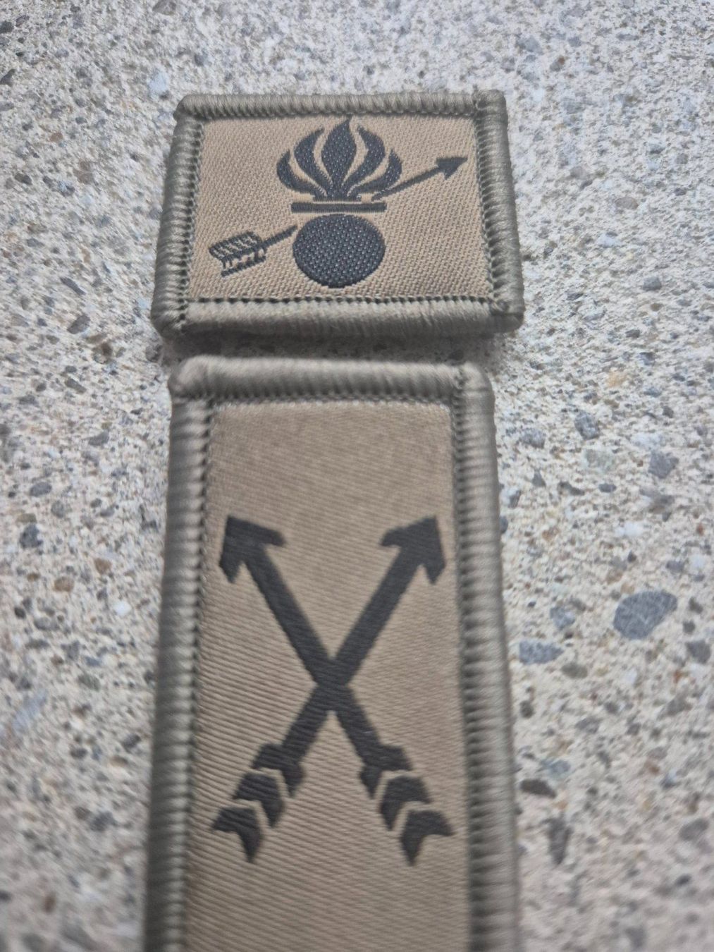 Schweizer Armee Placchette & Badge: *** Abzeichen Set Spezialkräfte/Grenadier KSK mit klett *** – Nuovo e nell'imballaggio originale da Riedholz venduto da fr_sIruP 2