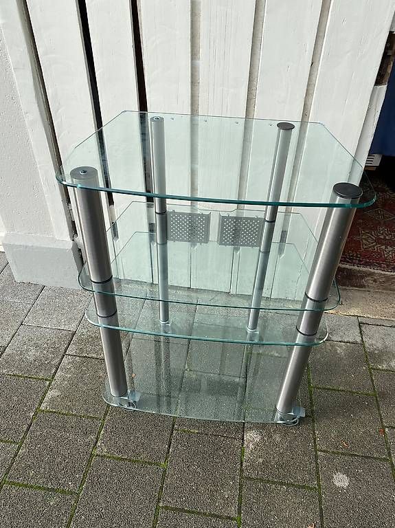 Étagères: Gestell mit Glastablaren – D'occasion à Strengelbach par Luftschutzsoldat