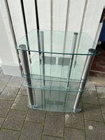 Gestell mit Glastablaren