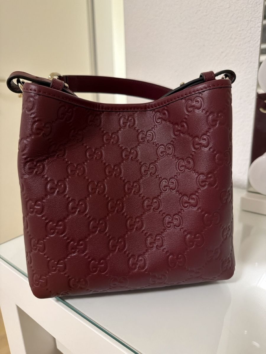 Gucci Borse da donna: Gucci Bucket Bag in Bordeaux – Nuovo (secondo la descrizione) da St. Gallen venduto da TairiZ 1