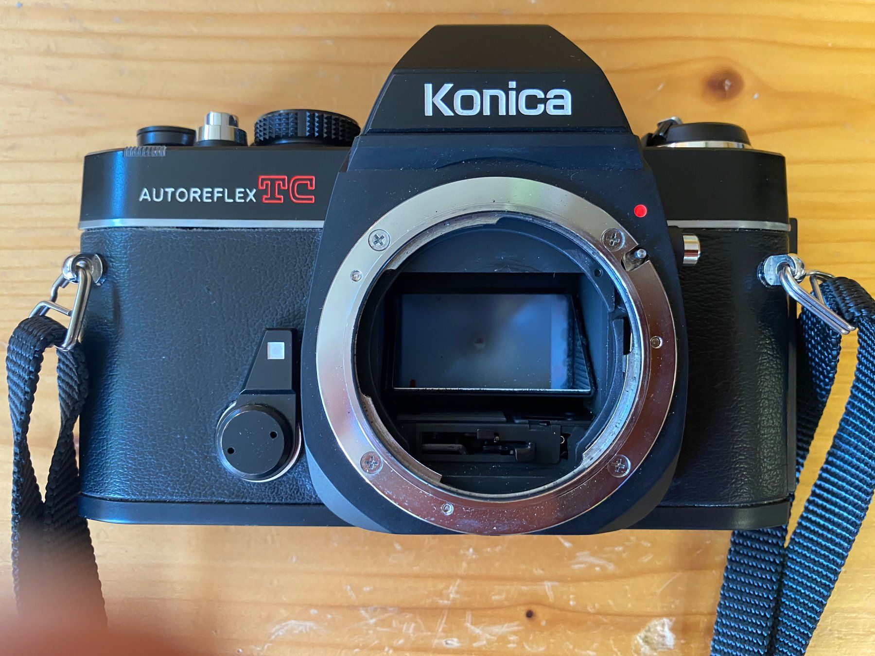 Konica Kamera: Konica Autoreflex TC – Gebraucht aus Gelterkinden von Pingpong8
