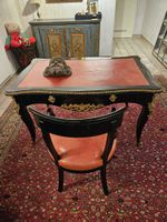 Bureau de l'epoque Napoléon III 128 cm x 83 H.72 cm +Fauteil