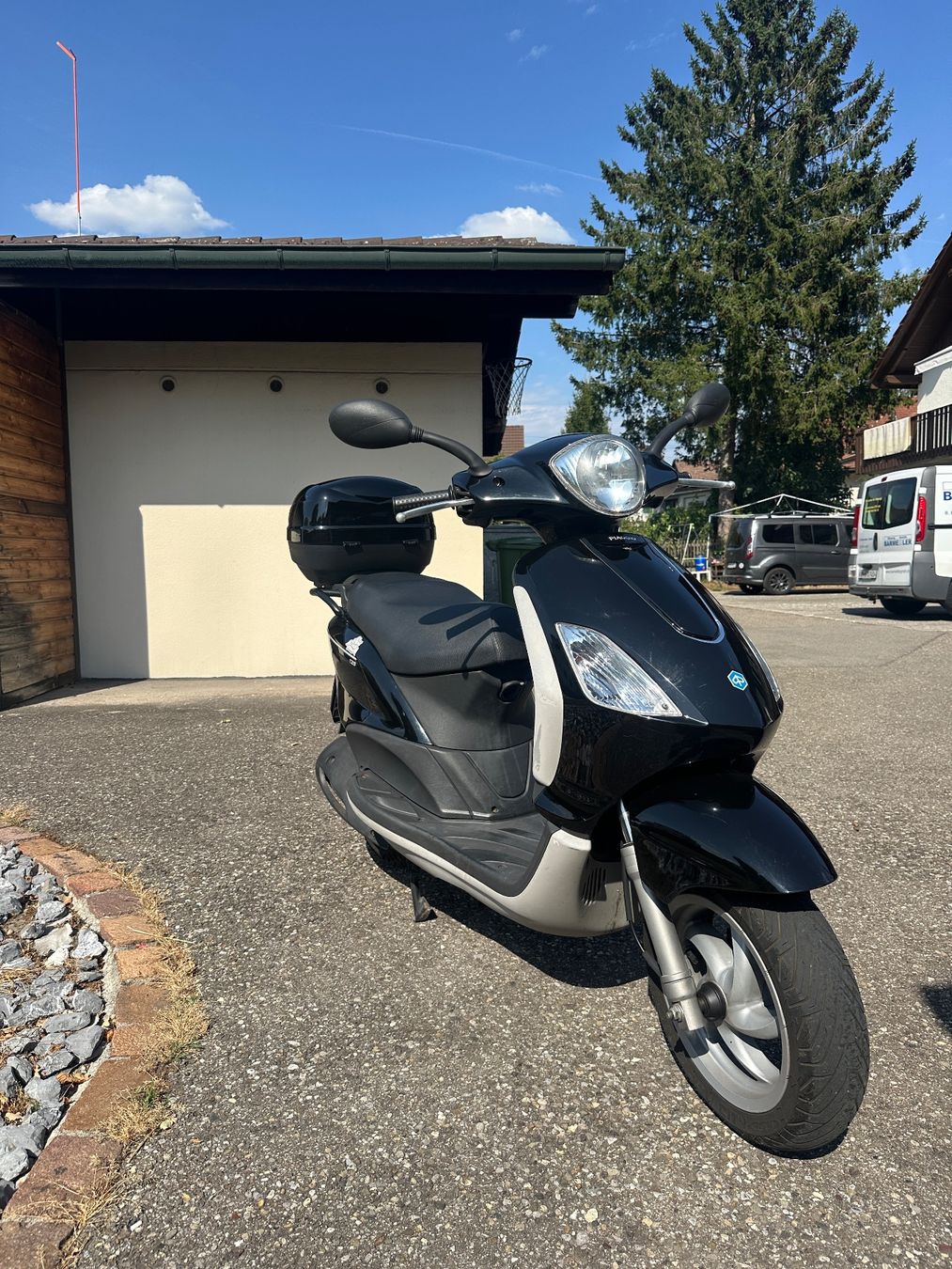 Piaggio Scooter: Piaggio Fly 125ccm – Usato da Fehraltorf venduto da Statue 2