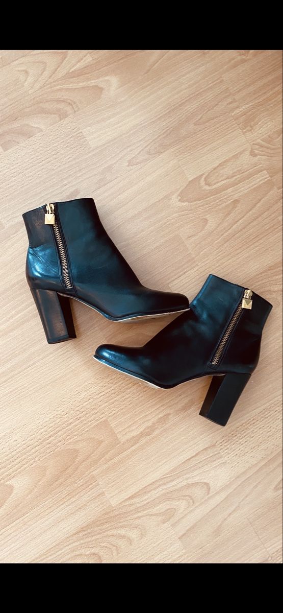 Michael Kors Damenschuhe: Michael Kors Stiefeletten  37,5/38 – Gebraucht aus Zürich von wil_g8st