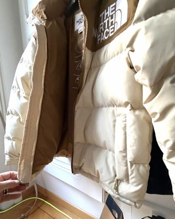 The North Face Nuptse Daunenjacke Damen. Neu, nie getragen!