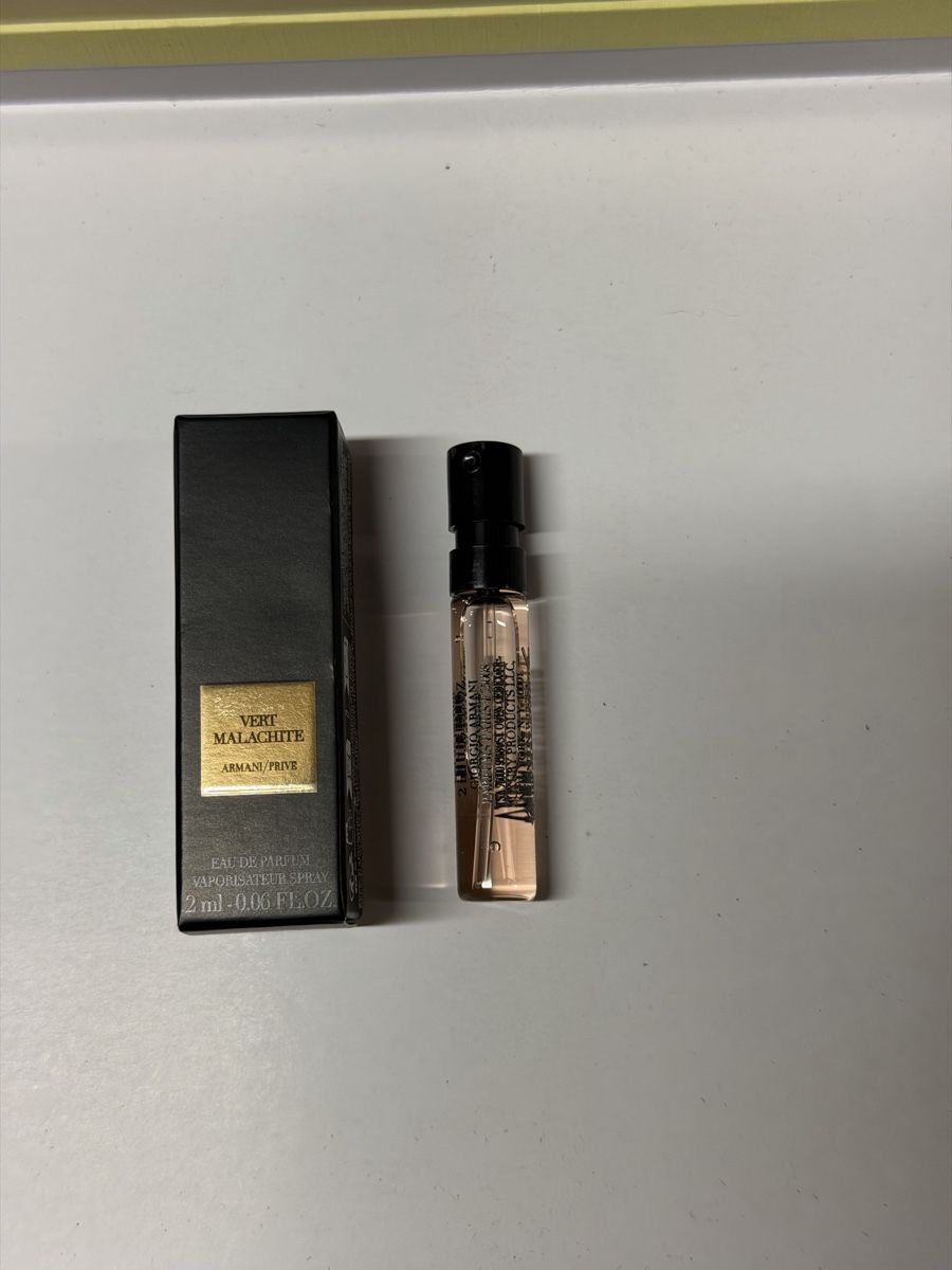 Armani Profumi & Eau de Toilette: Armani Prive - Vert Malachite 2ml – Nuovo e nell'imballaggio originale da fey venduto da Caductilometre