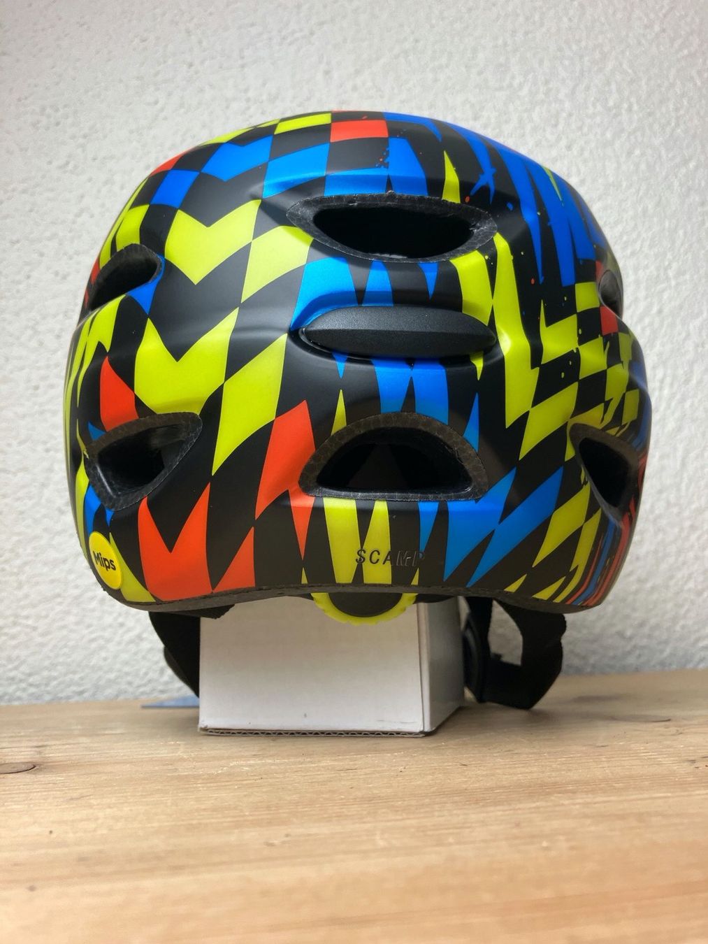Giro Caschi: Kinderhelm Giro Scamp MIPS Grösse XS / 45 - 49cm – Nuovo e nell'imballaggio originale da Fislisbach venduto da Promo 3