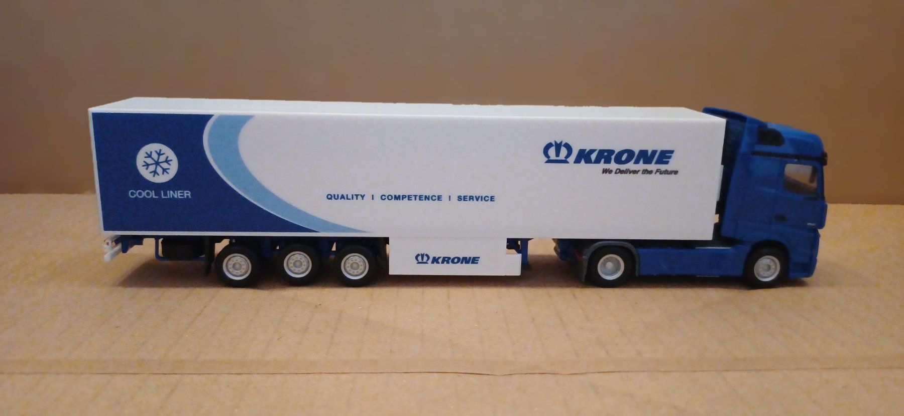 Herpa Modellautos: HERPA. MB 1851 4X2.  SEMIREMORQUE KRONE. 1:87. – Neu und originalverpackt aus Romanel-s-Lausanne von Bidule01 2