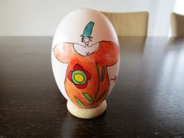 Osterei :: Motiv Frauen orange und blau