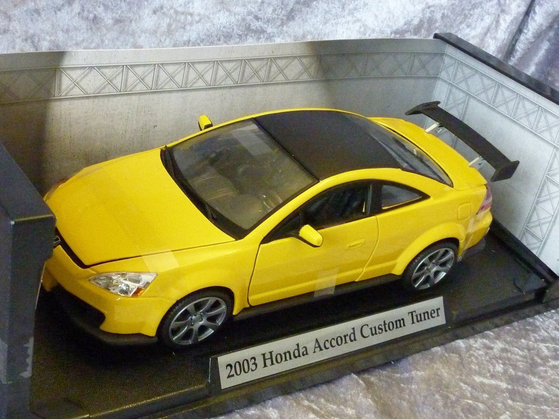 Honda Modellautos: Honda Accord Coupe  1:18 – Neu und originalverpackt aus Dürrenäsch von modellautos4you 1
