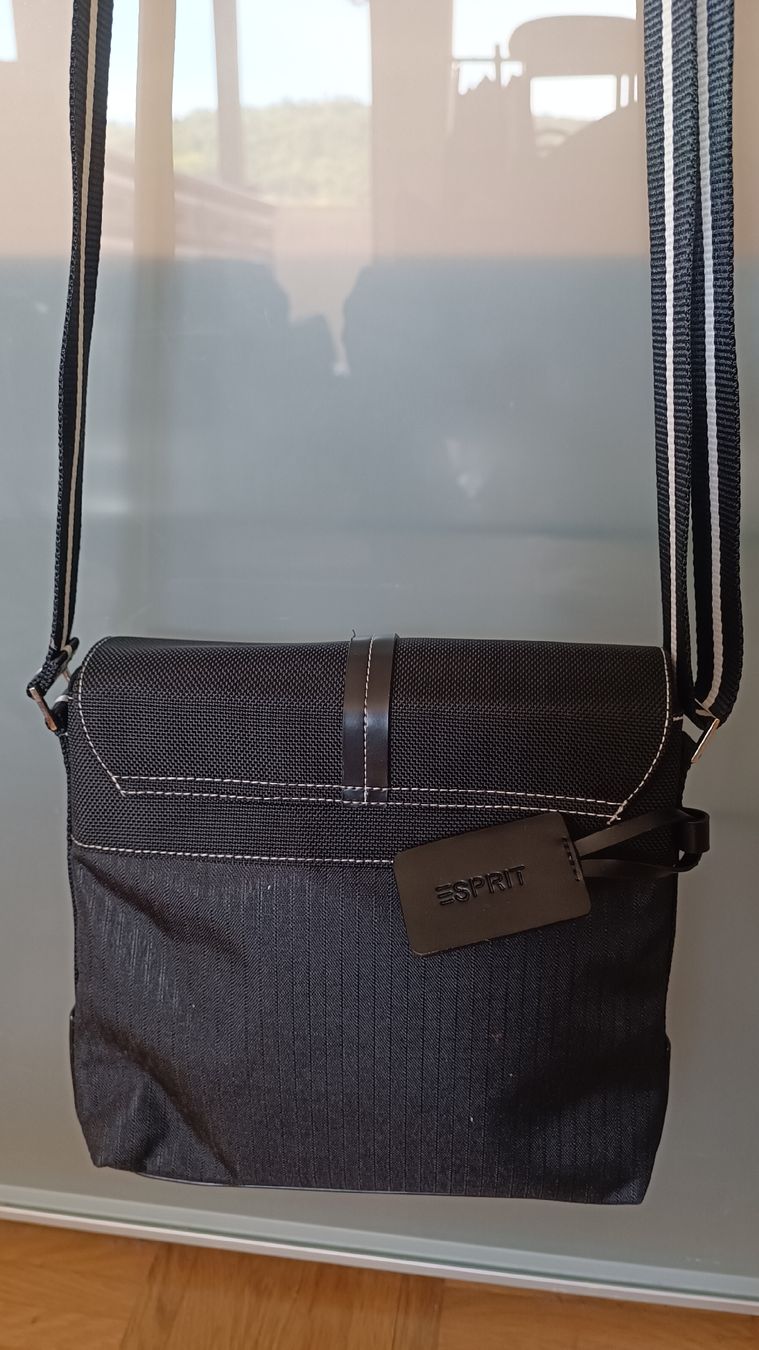 Esprit Borse da donna: Esprit Umhängetasche Schwarz – Usato da Baden venduto da zuppel 3