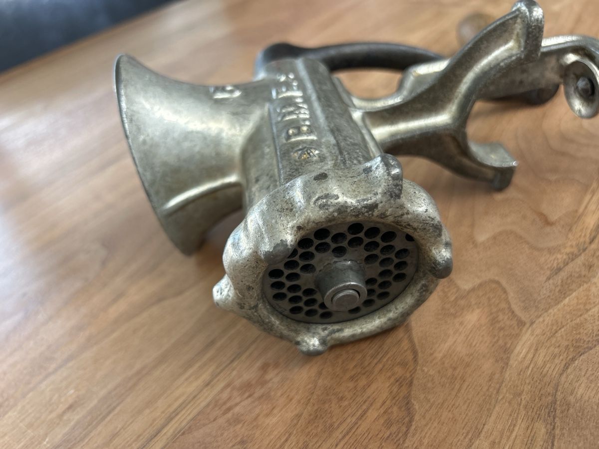 Elettrodomestici da cucina: Fleischwolf B.M.E. Metall Handkurbel Schraubzwinge – Usato da Kreuzlingen venduto da Pix66 1