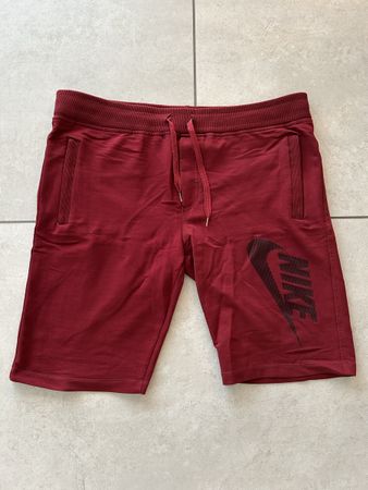 Kurze Hose von Nike Grösse.S in Top Zustand